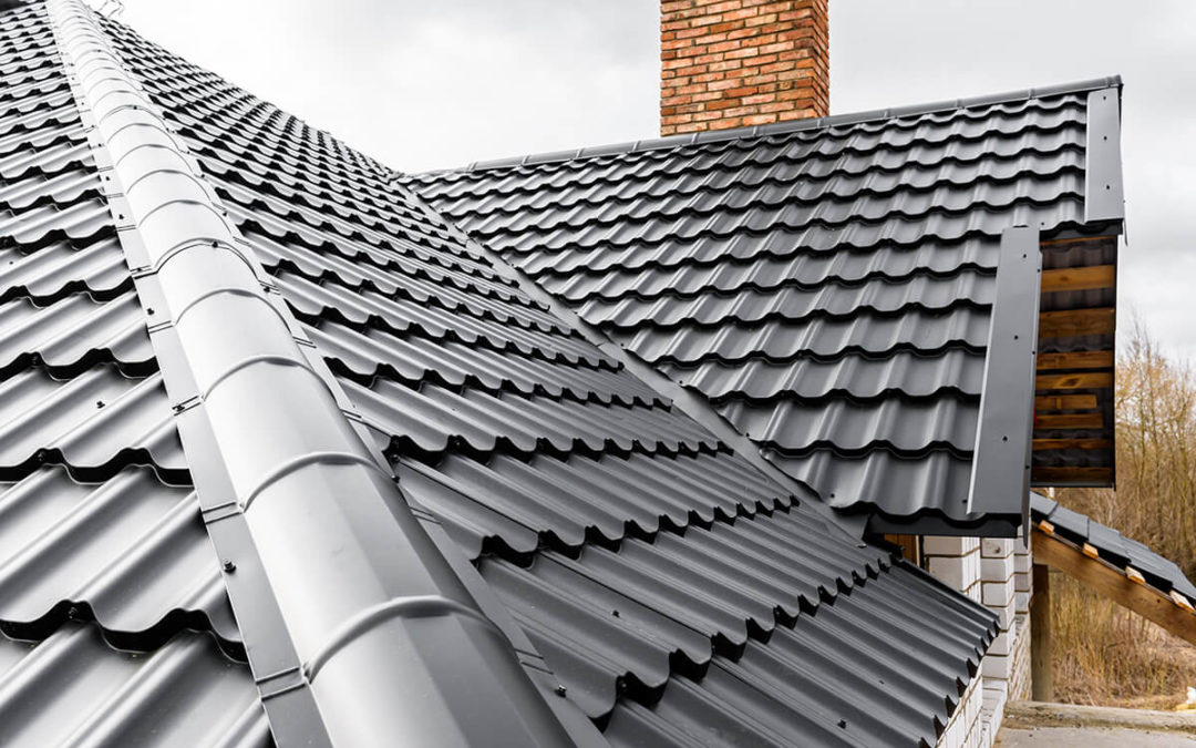 Construction of the roof of the house