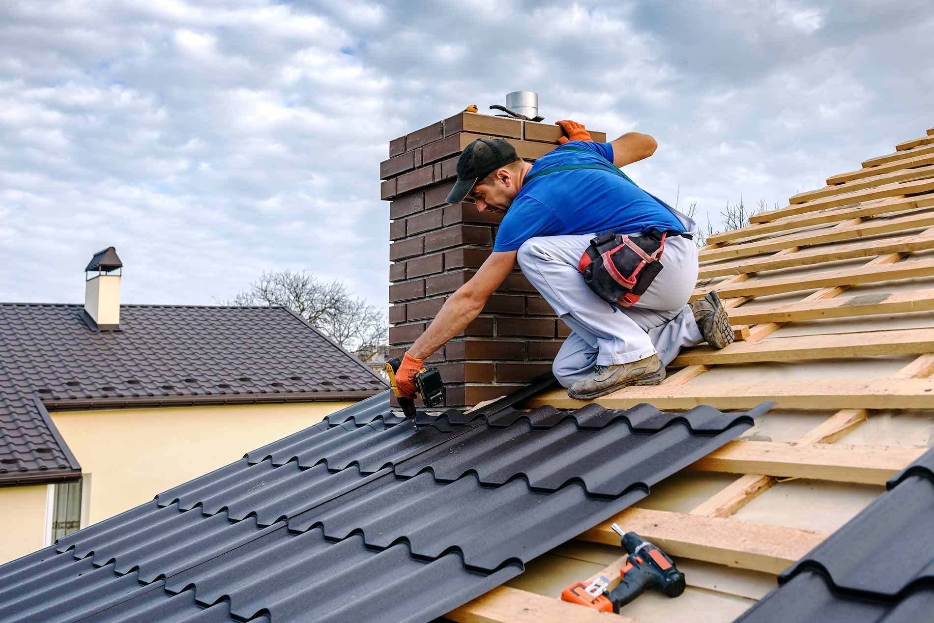 Repairing-or-Patching-up-the-rooftop