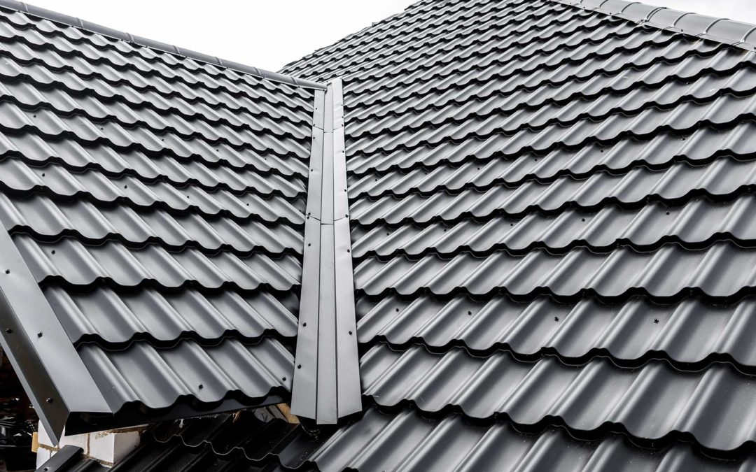 featuredimage-How-Do-the-Costs-of-Metal-and-Traditional-Roofing-Compare